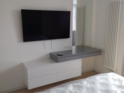 av2